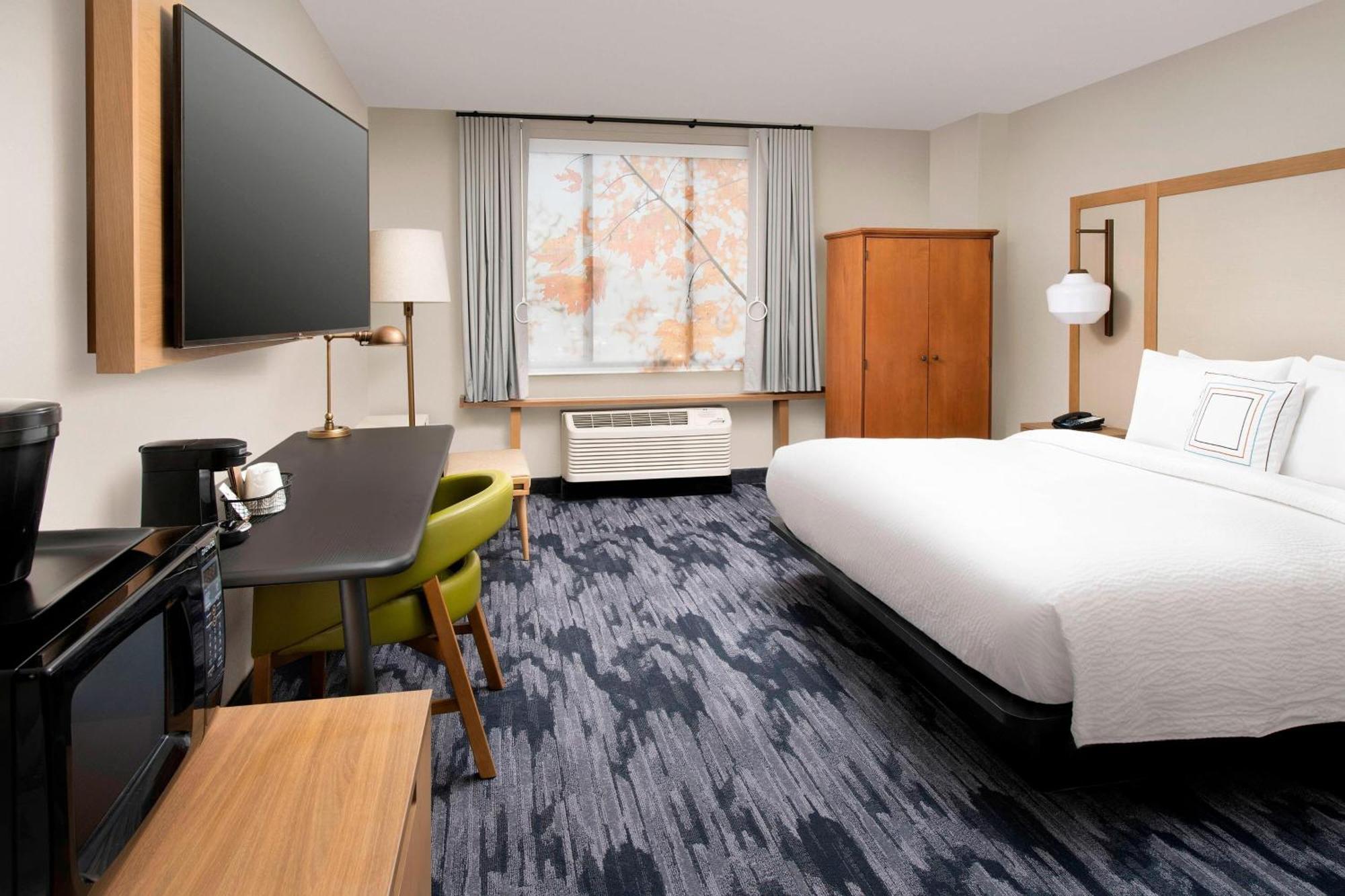 Fairfield Inn & Suites By Marriott Alexandria West/Mark Center Exterior foto
