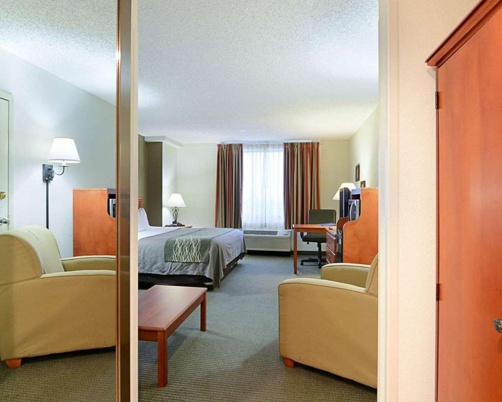 Fairfield Inn & Suites By Marriott Alexandria West/Mark Center Exterior foto
