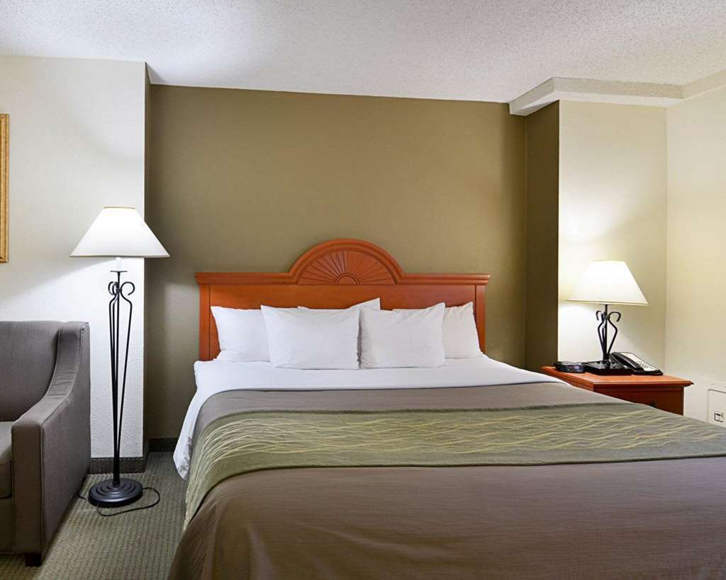 Fairfield Inn & Suites By Marriott Alexandria West/Mark Center Exterior foto
